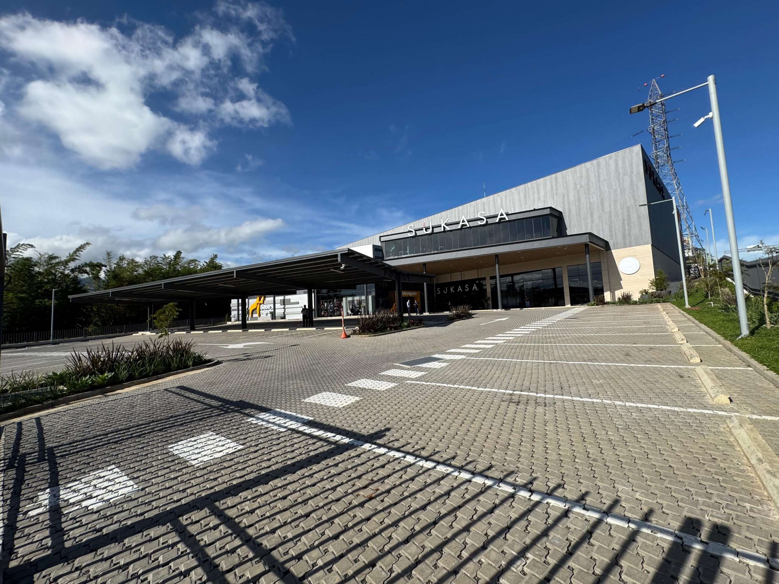 plaza comercial