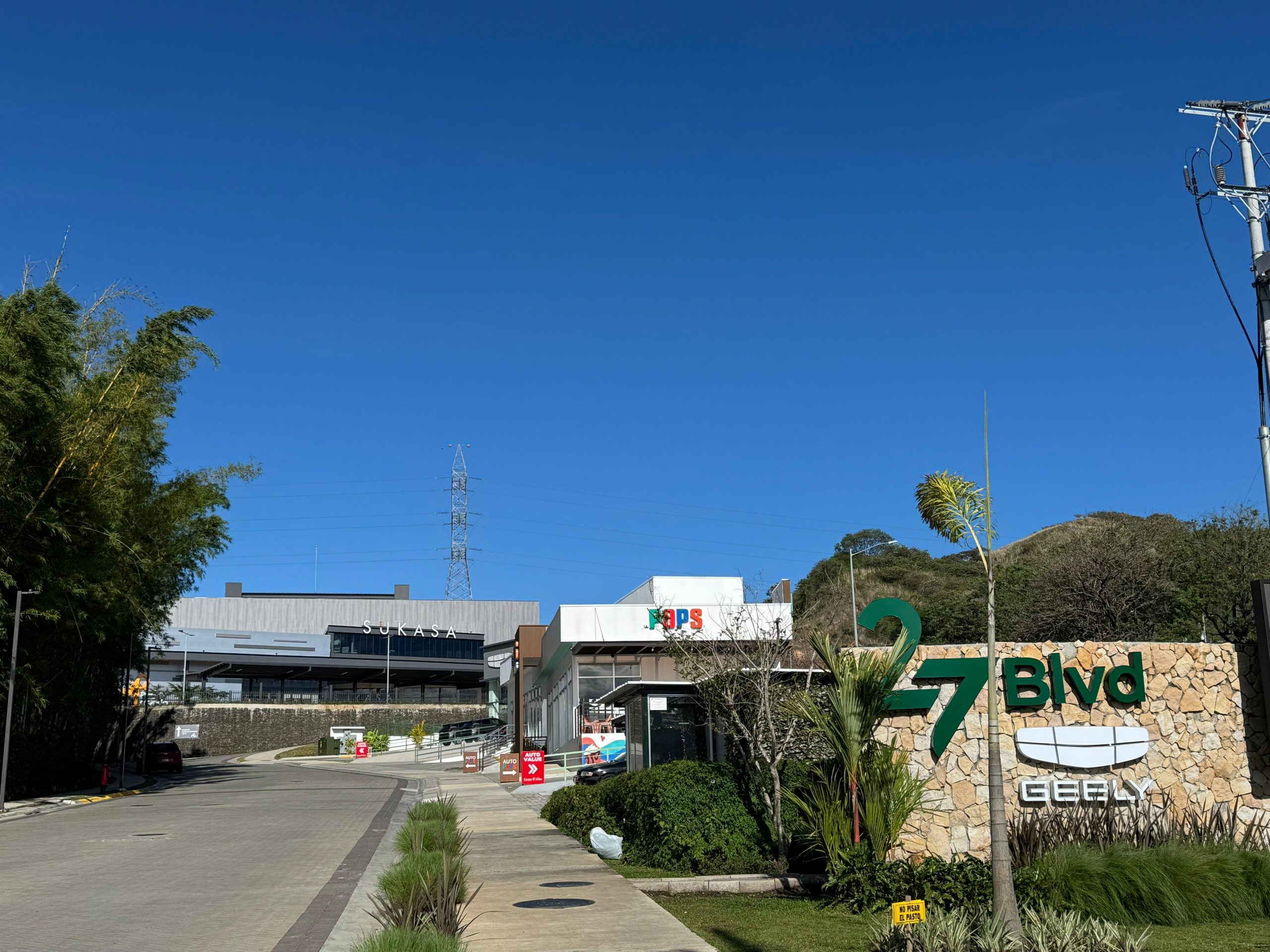 plaza comercial