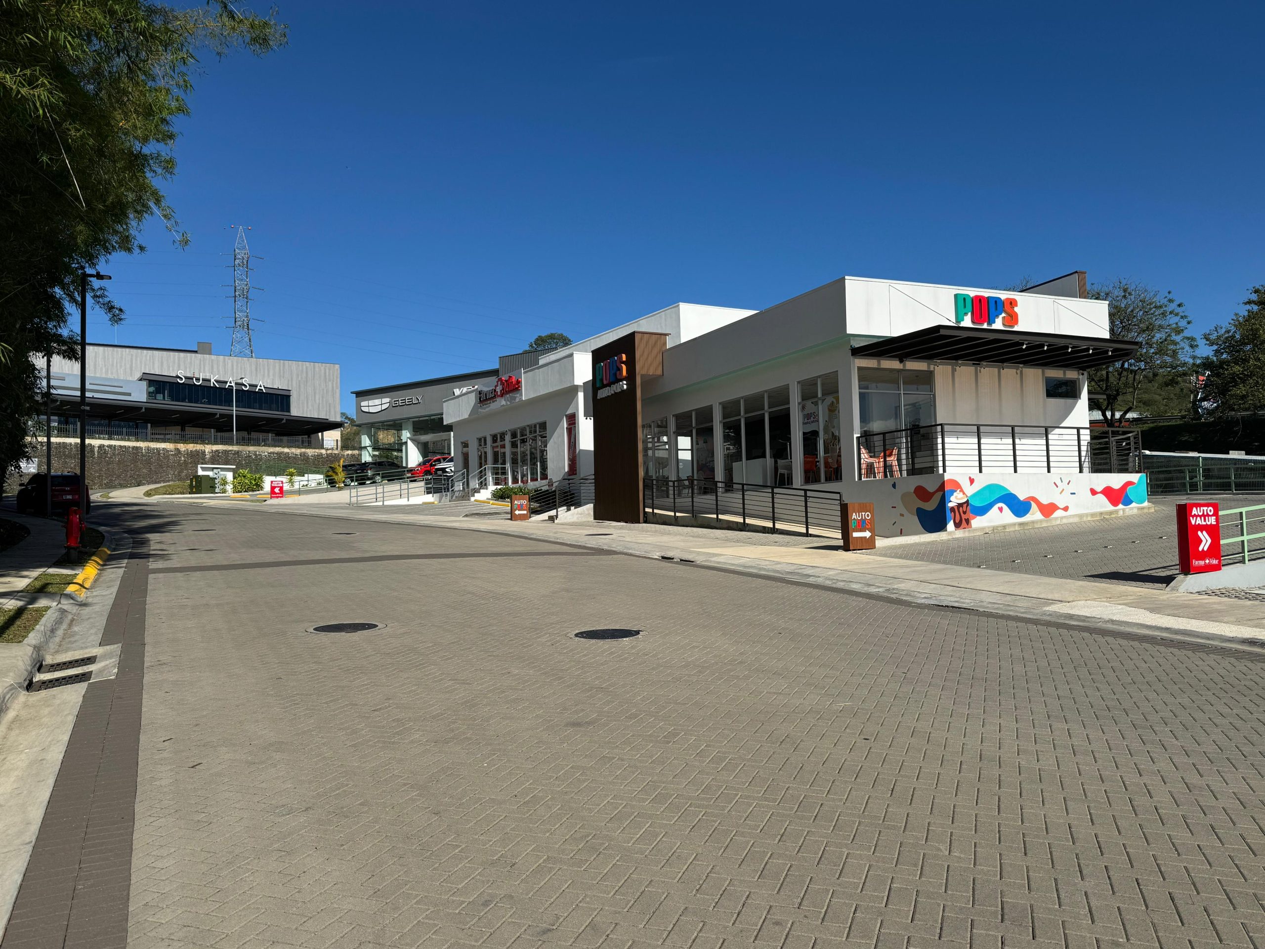 plaza comercial