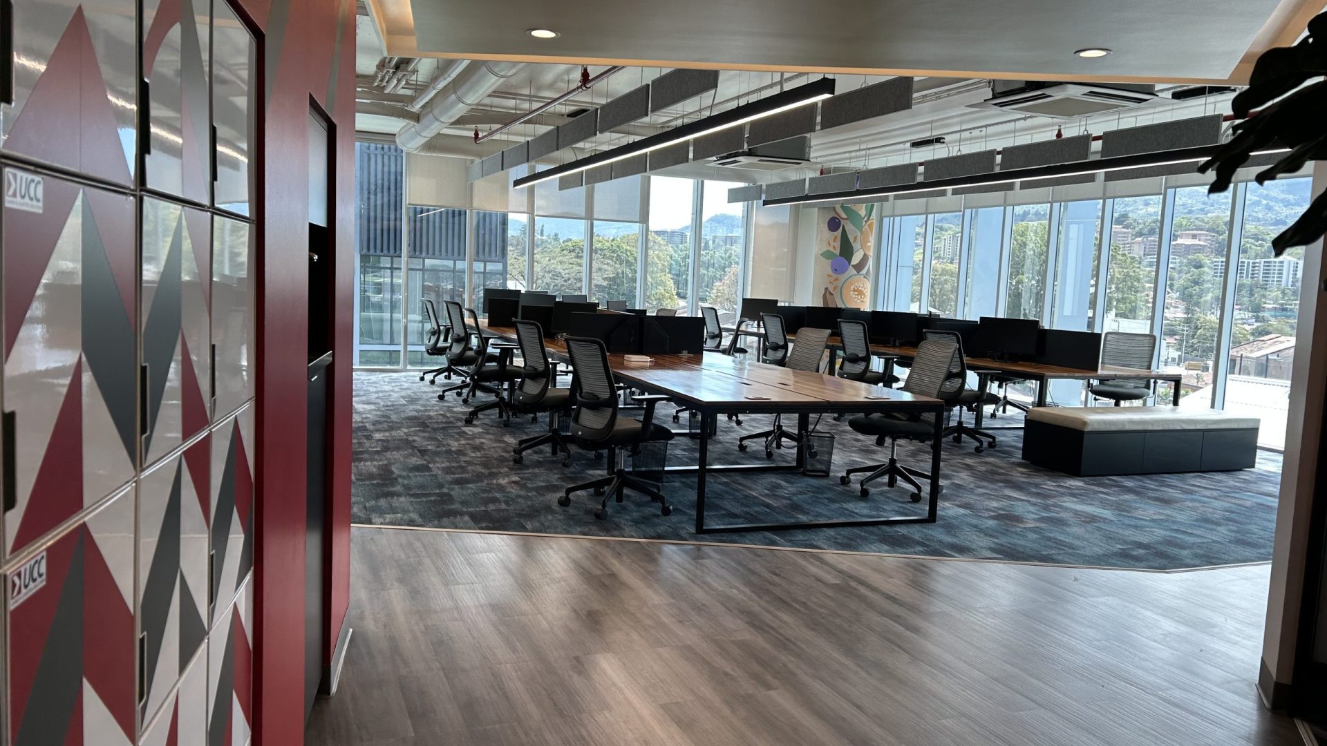 interior de oficina hacia